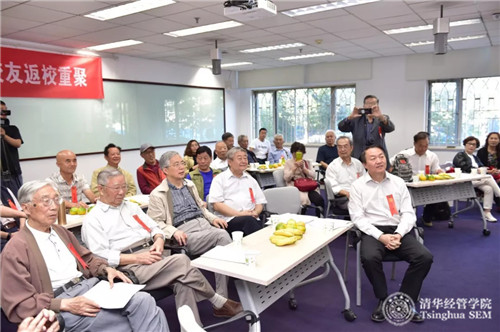 1537856687751081668.jpg 干研二期校友们齐聚一堂.jpg